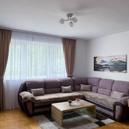 Apartment Varezic بلوزين المظهر الخارجي الصورة