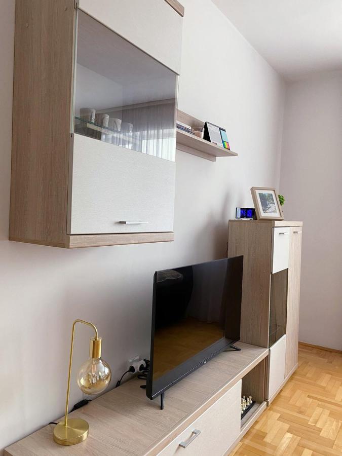 Apartment Varezic بلوزين المظهر الخارجي الصورة