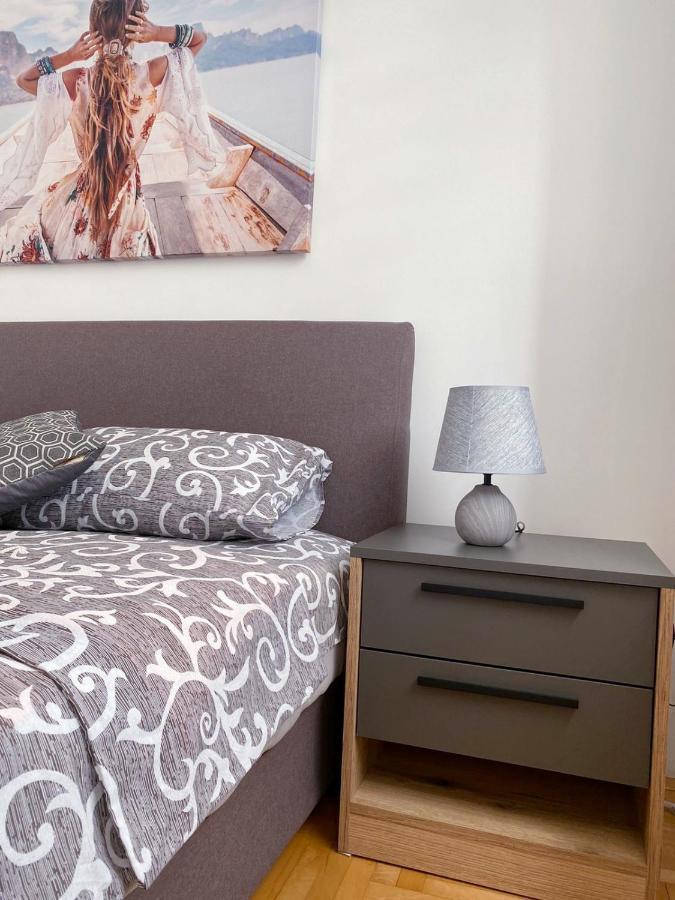 Apartment Varezic بلوزين المظهر الخارجي الصورة